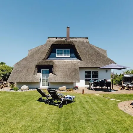 Holiday home Reetdachhaus 